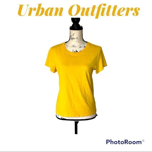 ❤️Urban Outfitter Tee  - Picture 1 of 10